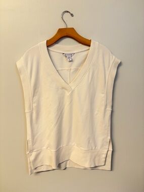 Athleta Cream V-Neck Sleeveless Sweatshirt Top small long line